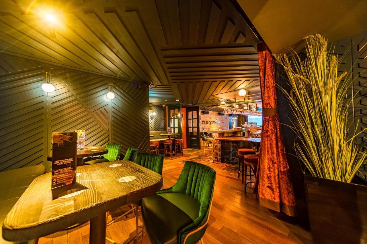 ホテル The Old Quarter Townhouse Limerick Junction エクステリア 写真