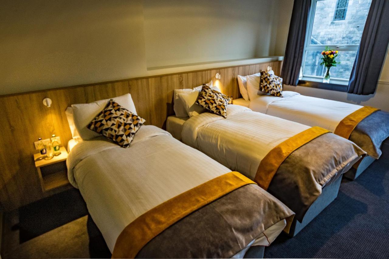ホテル The Old Quarter Townhouse Limerick Junction エクステリア 写真