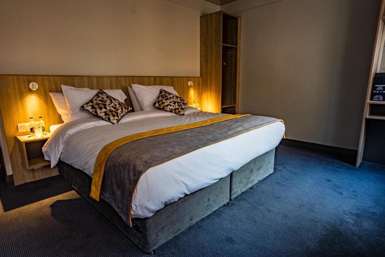 ホテル The Old Quarter Townhouse Limerick Junction エクステリア 写真